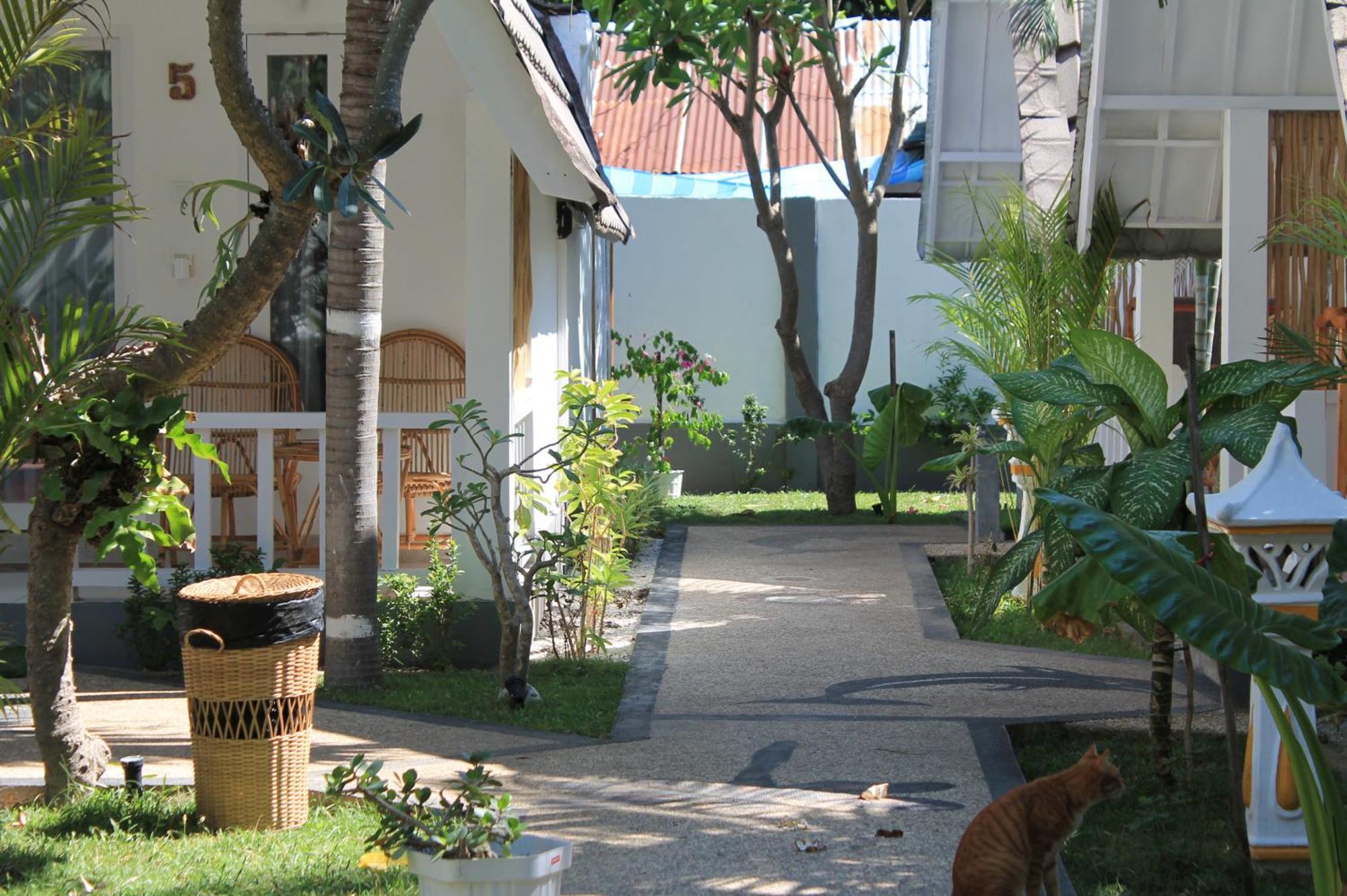 New Balengku Dua Hotel - Adults Only Гілі-Аїр Екстер'єр фото