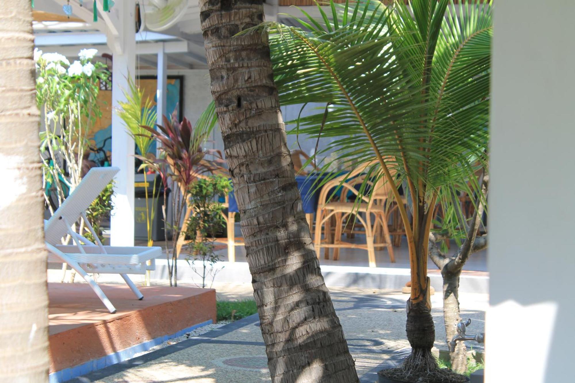 New Balengku Dua Hotel - Adults Only Гілі-Аїр Екстер'єр фото